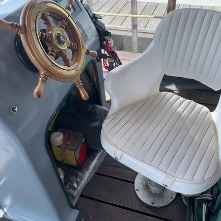 Hausboot Karlchen Am Idyllischen Botel