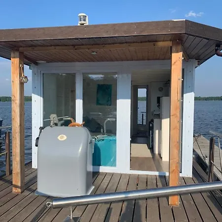 Hausboot Karlchen Am Idyllischen Schwielochsee