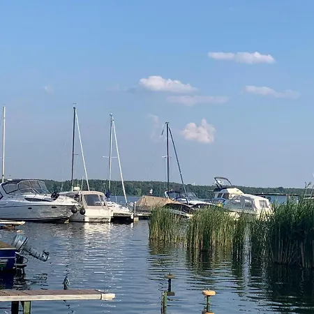 Botel Hausboot Karlchen Am Idyllischen Schwielochsee